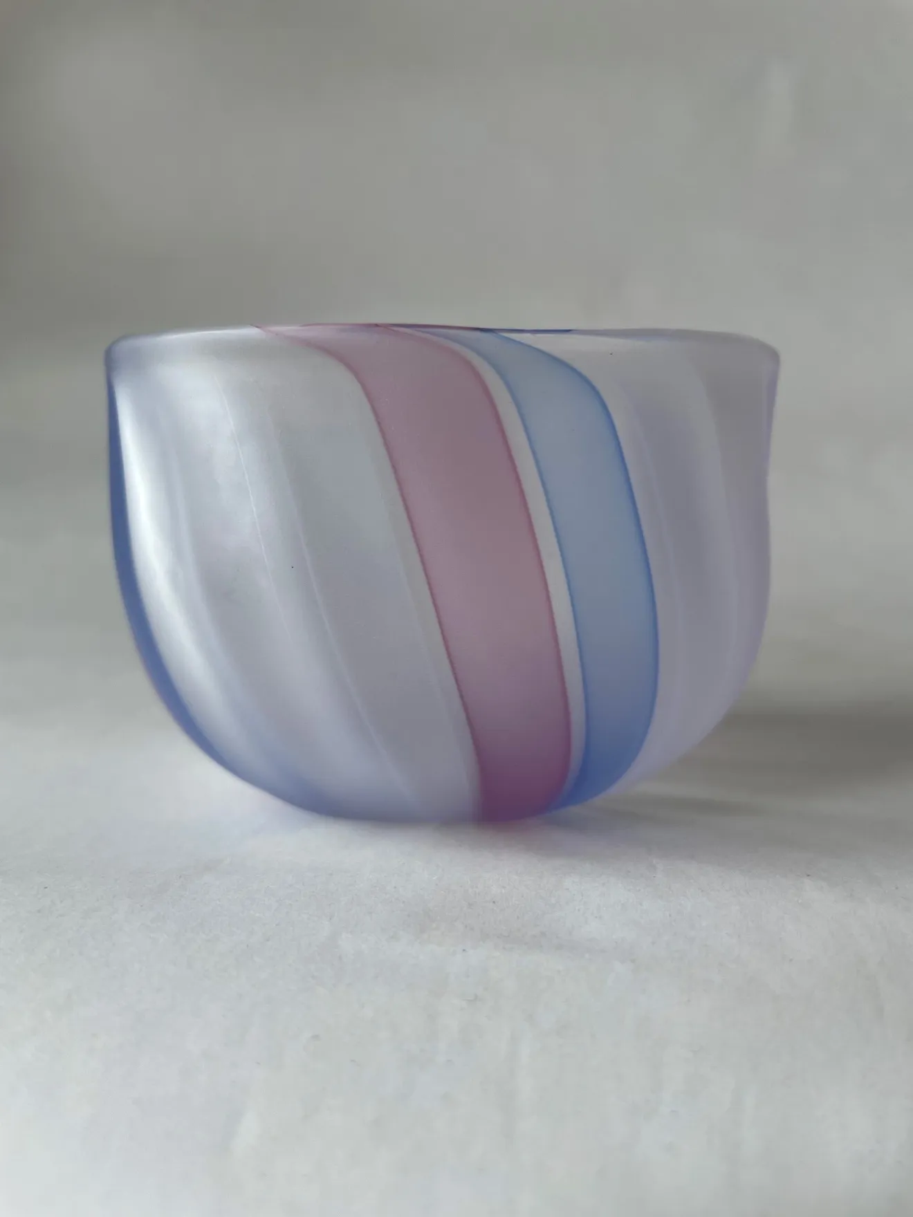 吹きガラス_器_Bowl_Flow Line – Petal Celeste