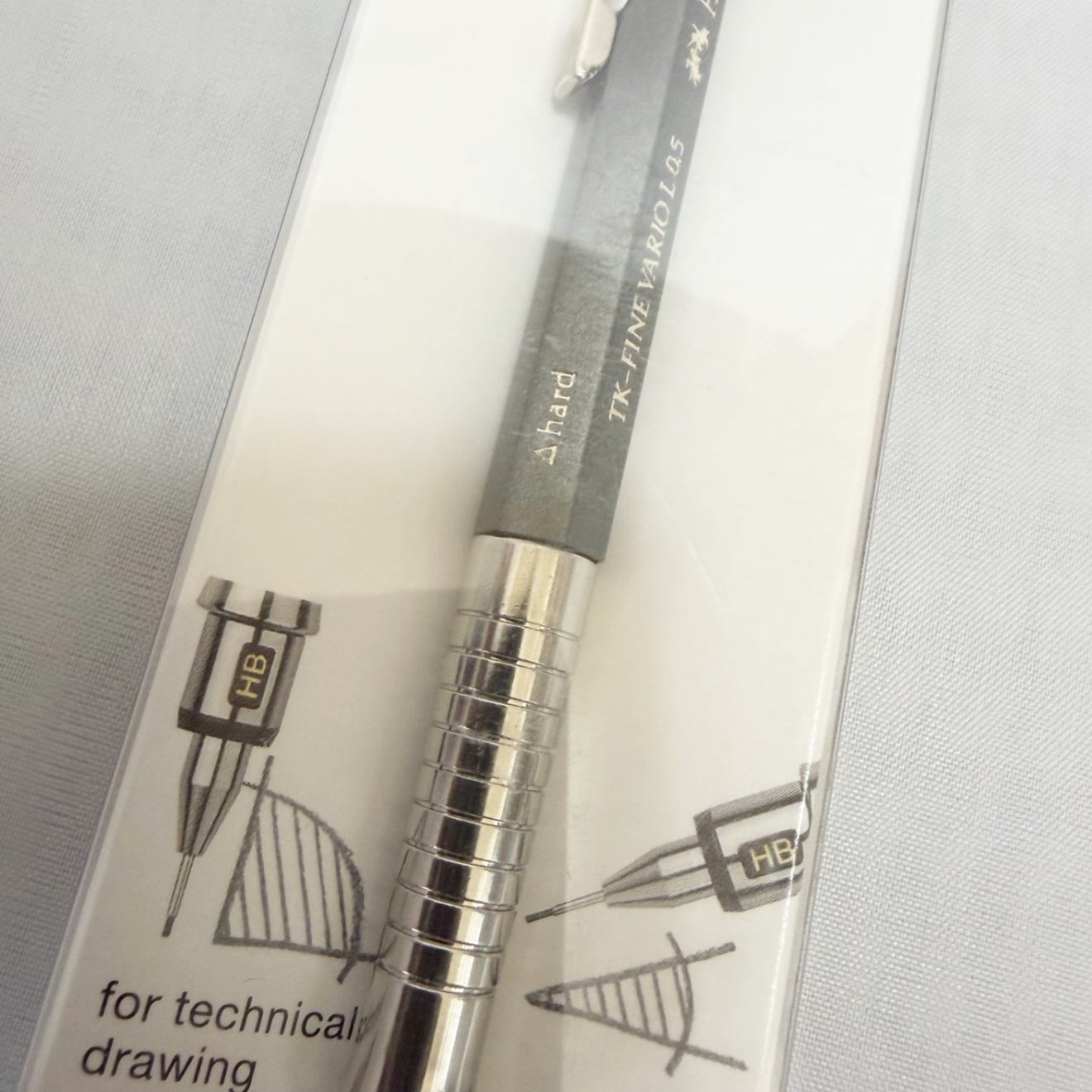 ファーバーカステル〈レッド〉