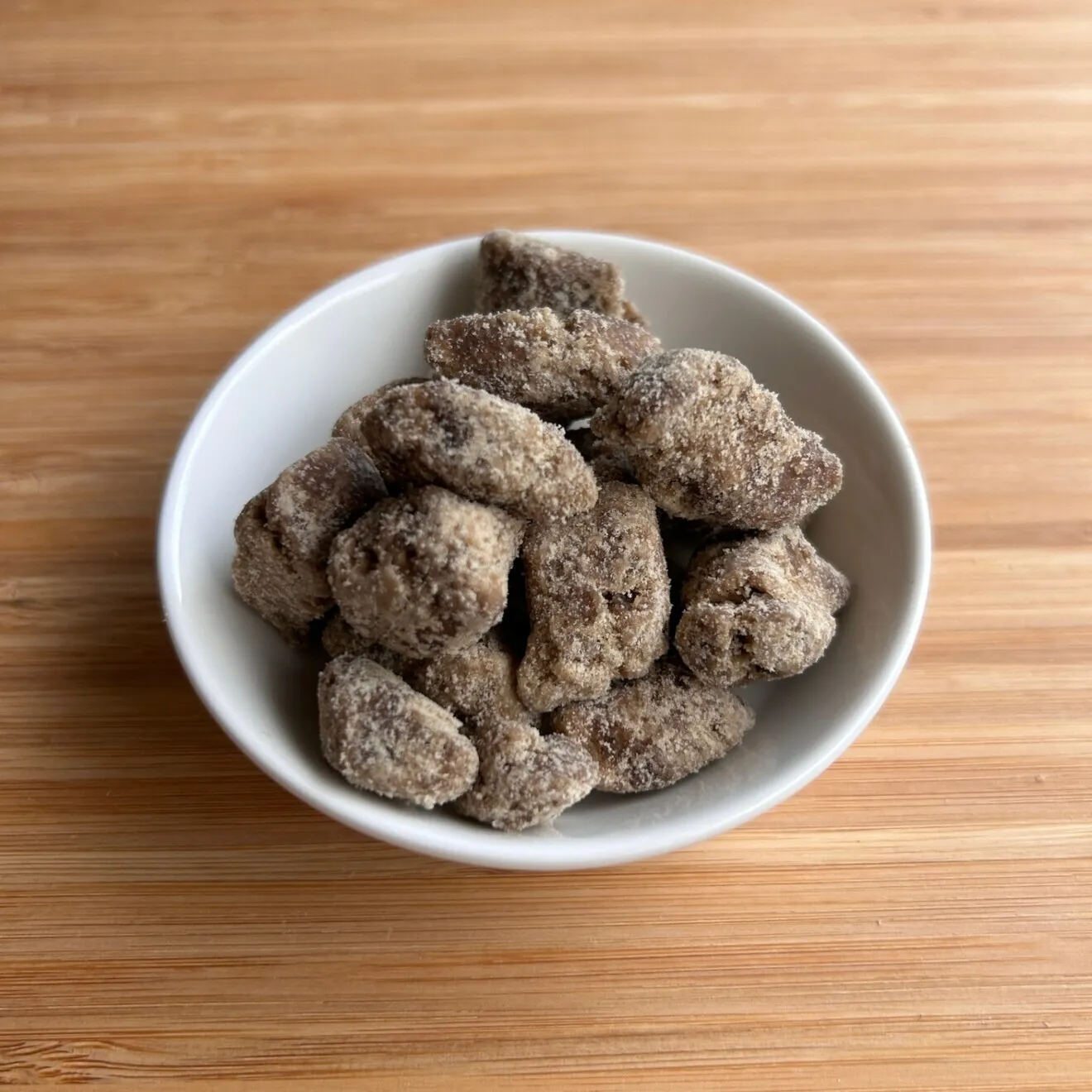 【伊江島産】沖縄黒糖 200g｜シャリッと口溶け、甘さの後にえんみが来るやみつき小粒黒糖