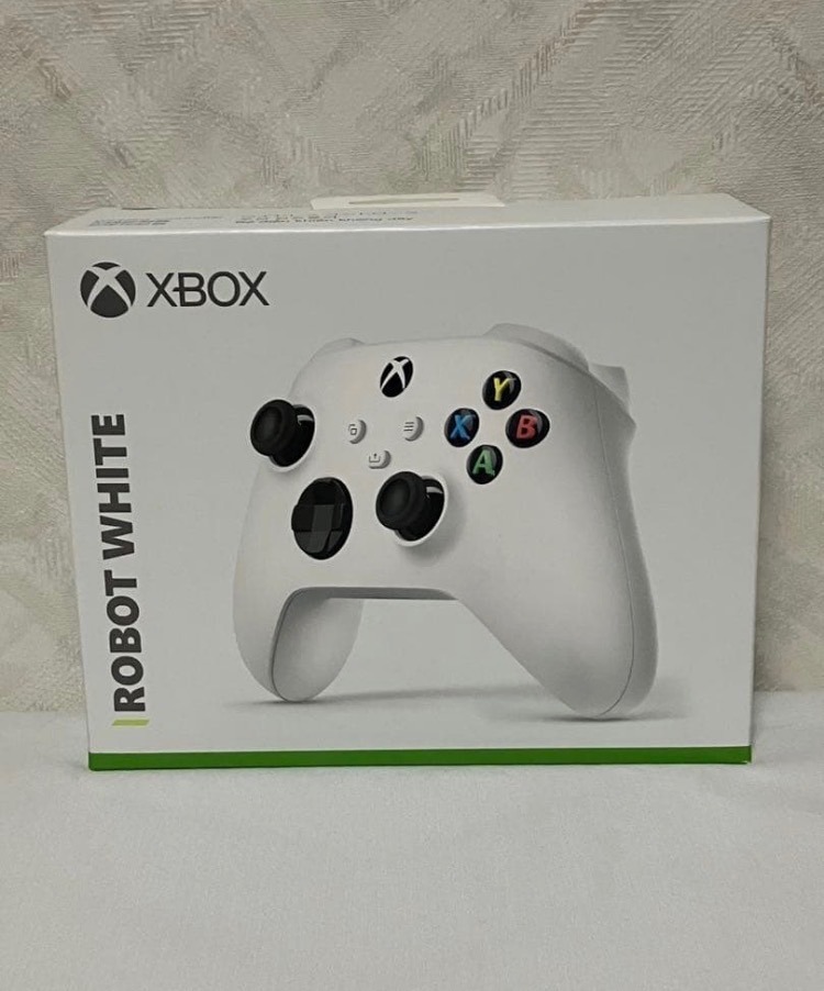 【新品】Xbox ワイヤレスコントローラー (ロボット ホワイト)