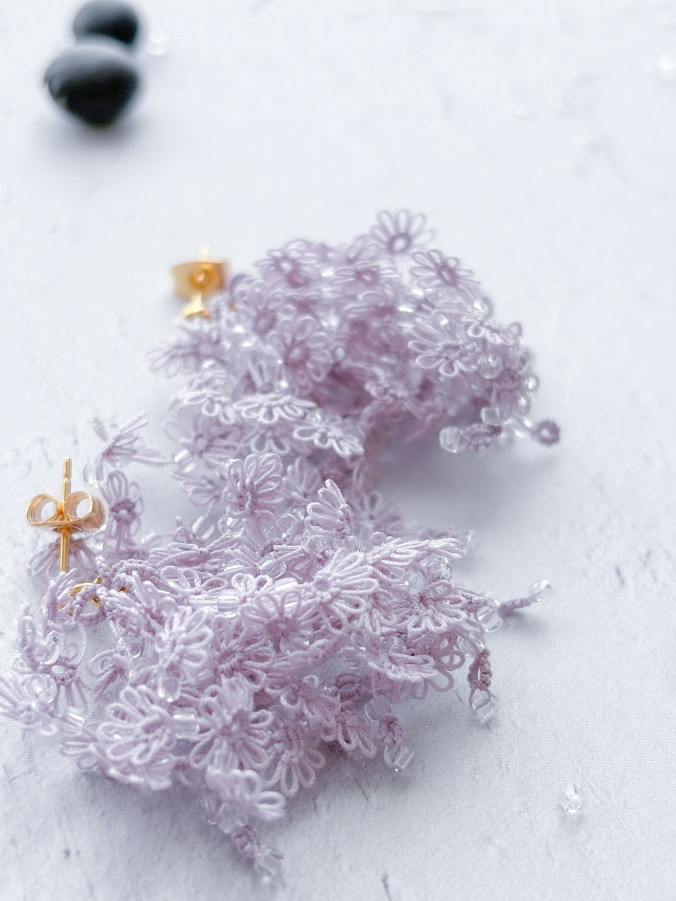 【ハンドメイド・草木染・手染め】紫雨（むらさめ）の花束耳飾り（ピアス、イヤリング）