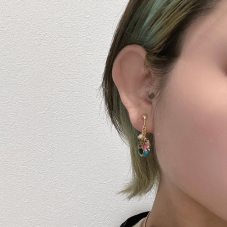 ピアス 揺れる ７色のシェル｜SAZARE SWING 天然シェル シンプル 一点もの