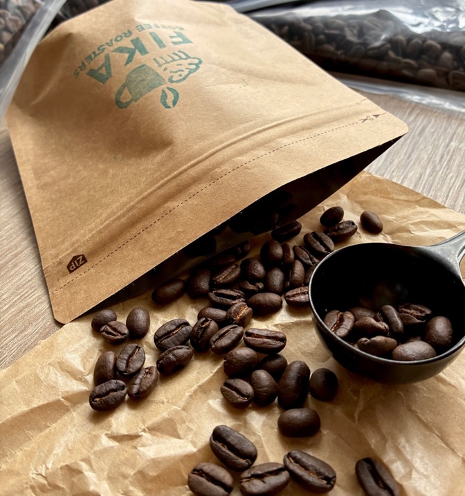 販売数少なくてすみません
コーヒーマイスターが焙煎するスペシャルティコーヒーで、今回は深煎りです☕︎