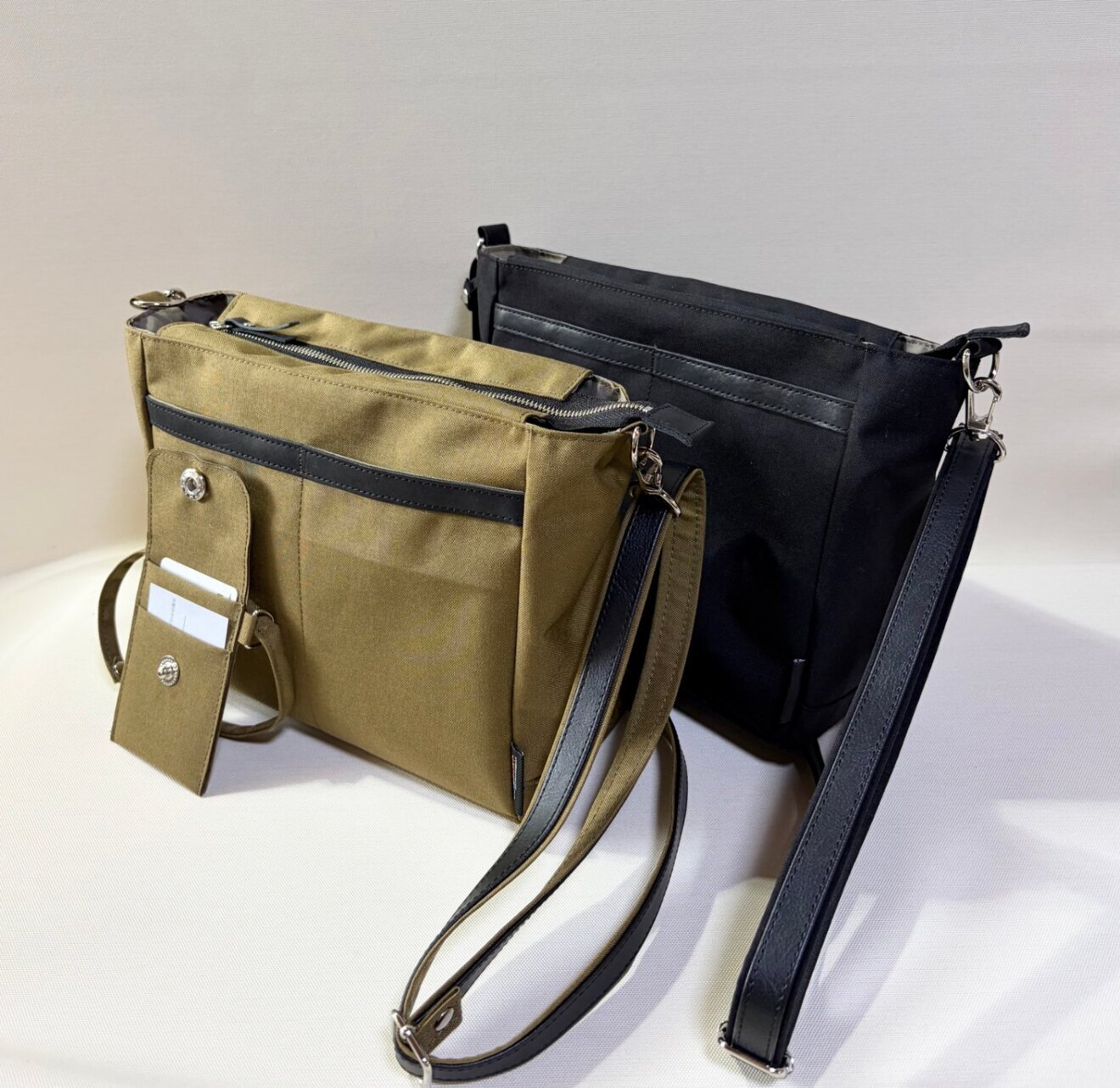 【丈夫×軽い】CORDURA®ショルダーバッグ　取り外しカードケース付き（カーキベージュ）
