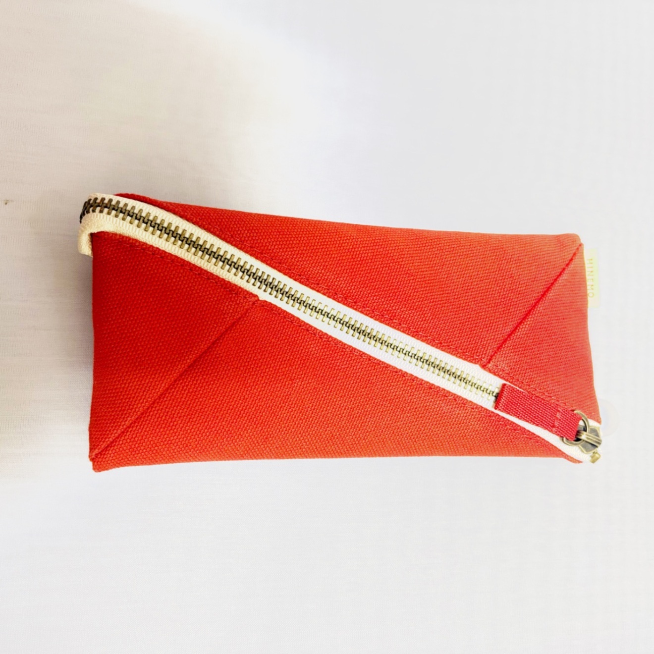 ワイドオープンペンポーチ〈シュ〉