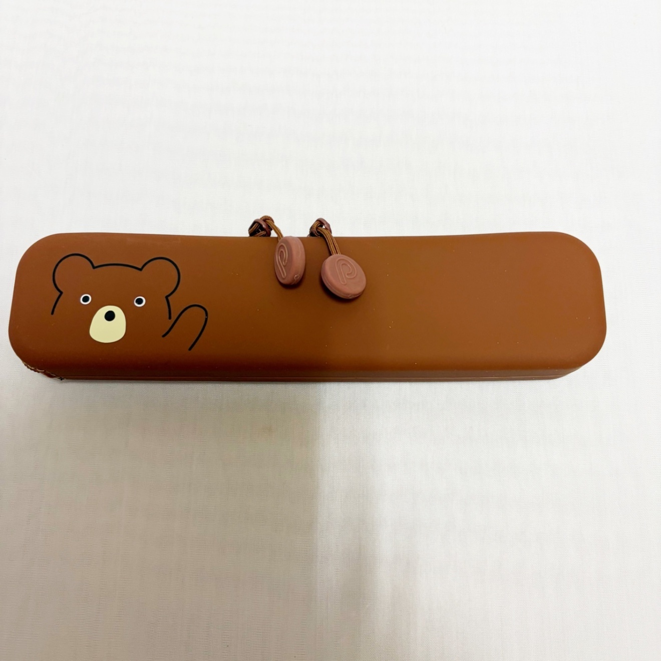 プニラボ　スリムファスナーポーチ〈クマ〉