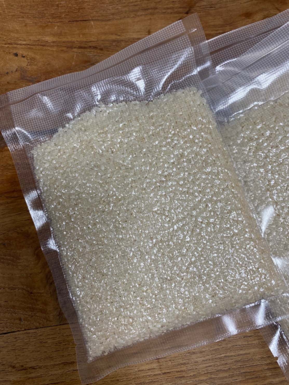 【行楽アイテム】無農薬・無肥料米　２合（１合×２パック）
除草剤・有機肥料も使ってません　飯盒炊飯に