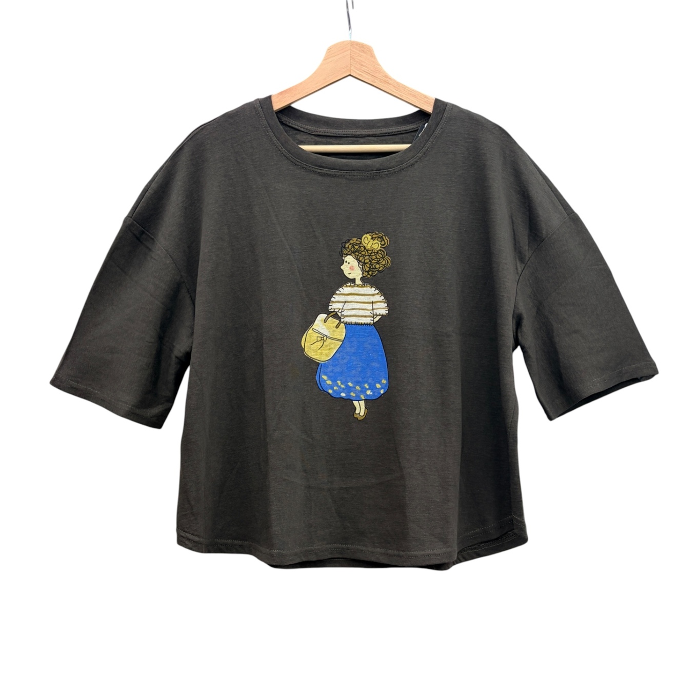 【ゆるっと着れる】
イラストプリント コットンTシャツ
綿100％ 
ゆったり 五分袖 カーキ 