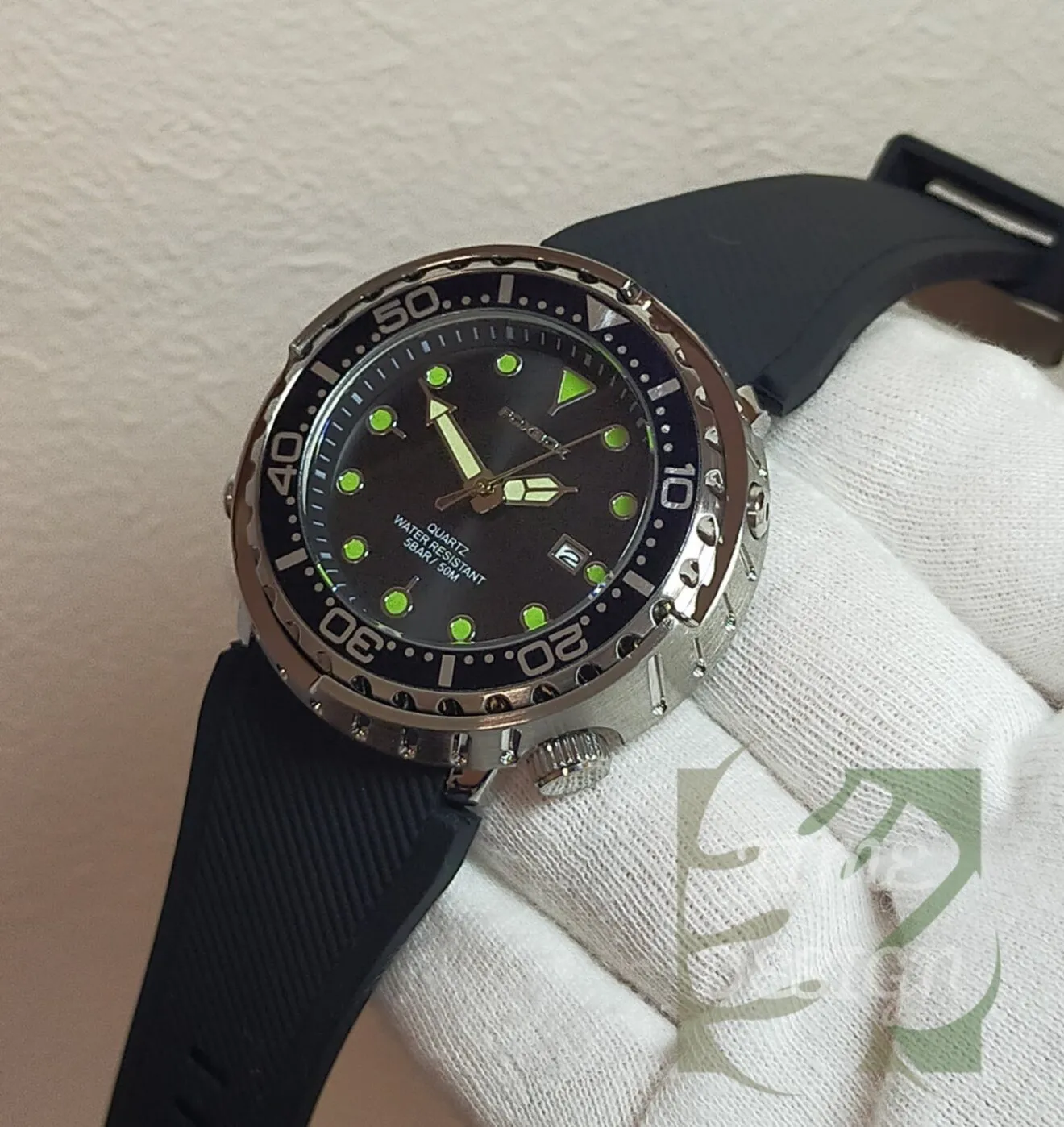 【夏の屈強スポーツウォッチ決定版/新品】フィッティングブラックラバー