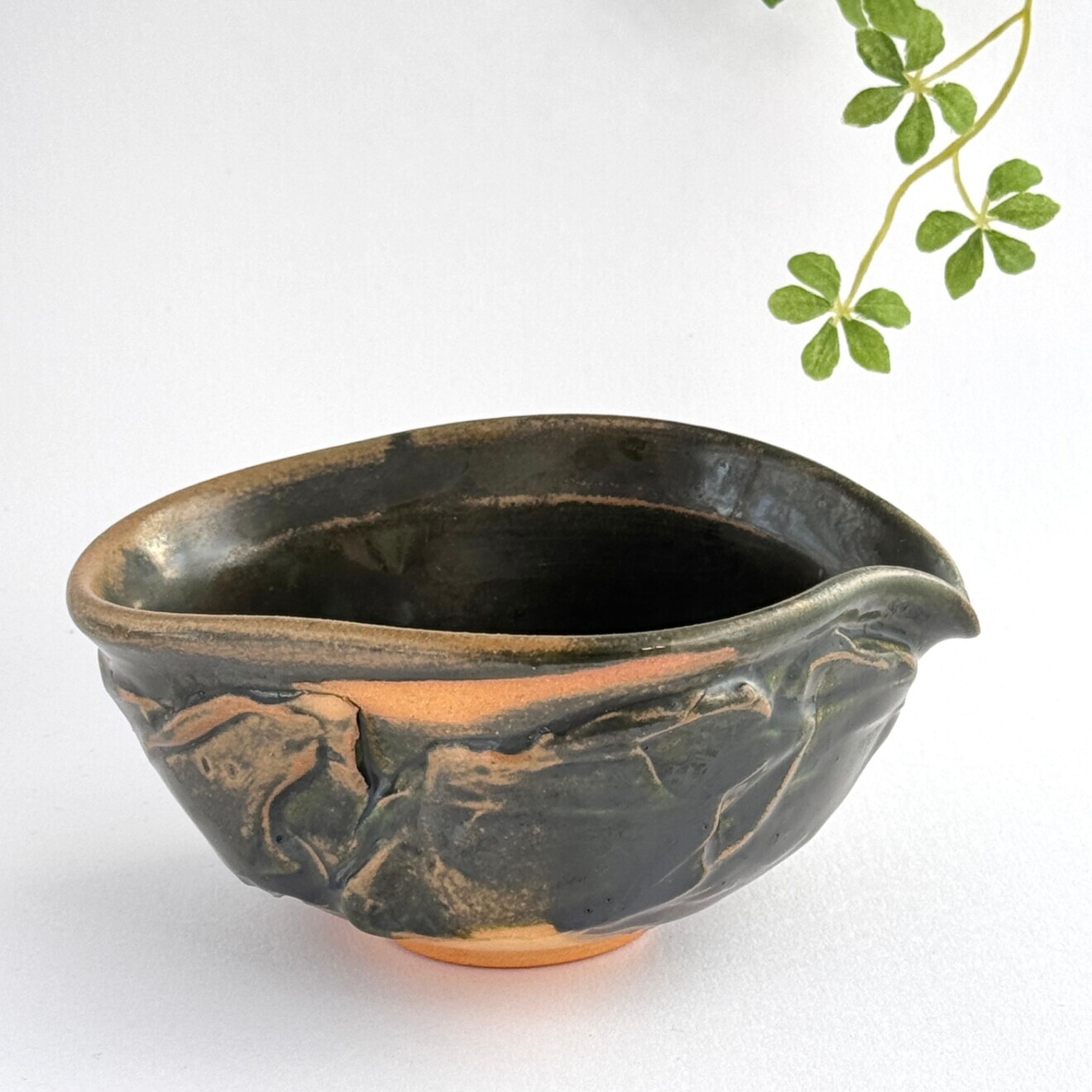 【凹凸がたのしい】でいとの酒器 | 織部 片口 小鉢にも | 陶器