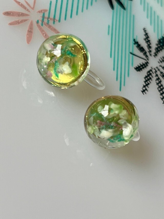 ノンホールピアス🌸花びら入り【リベポ払い歓迎🎉】