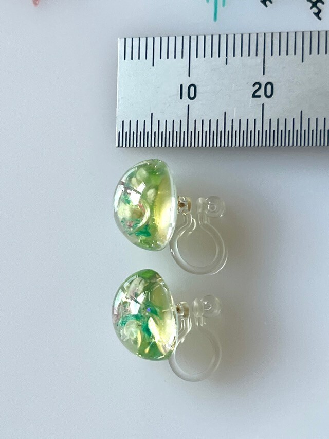 ノンホールピアス🌸花びら入り【リベポ払い歓迎🎉】