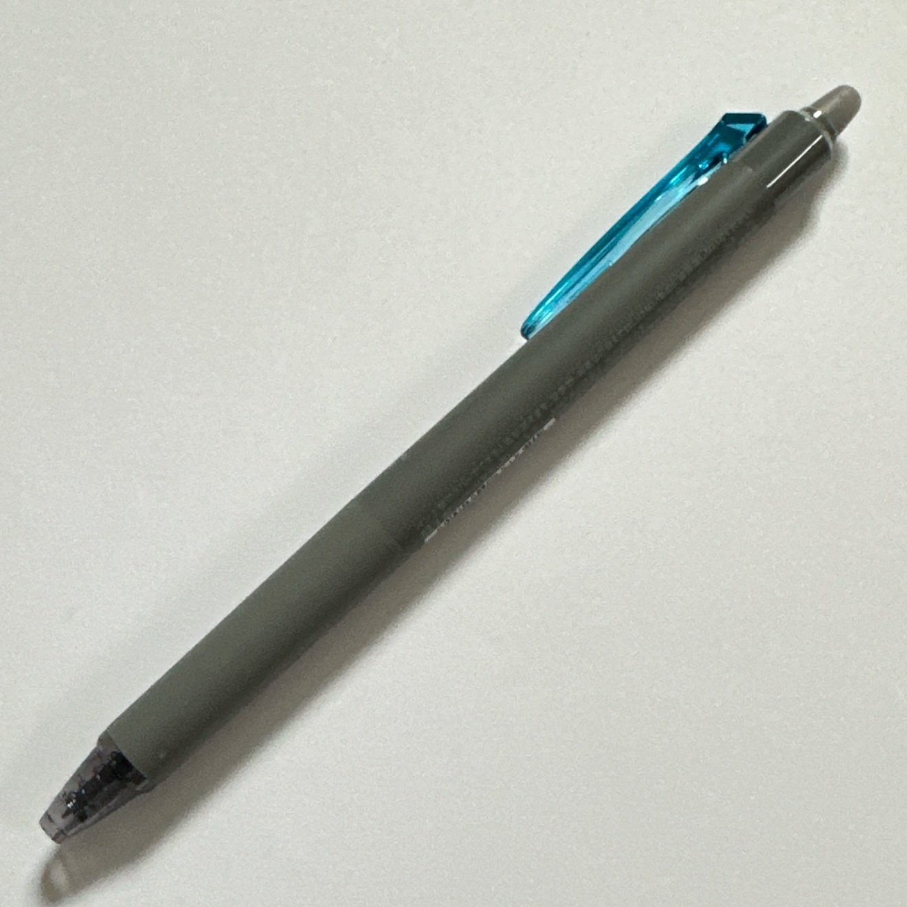 パイロット フリクションシナジーノック ライトブルー 0.4mm 消せるボールペン