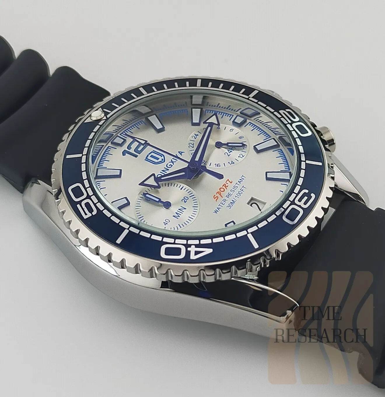 屈強スポーツウォッチを極める【２カウンター/新品】クロノグラフ 高強度ラバー ②