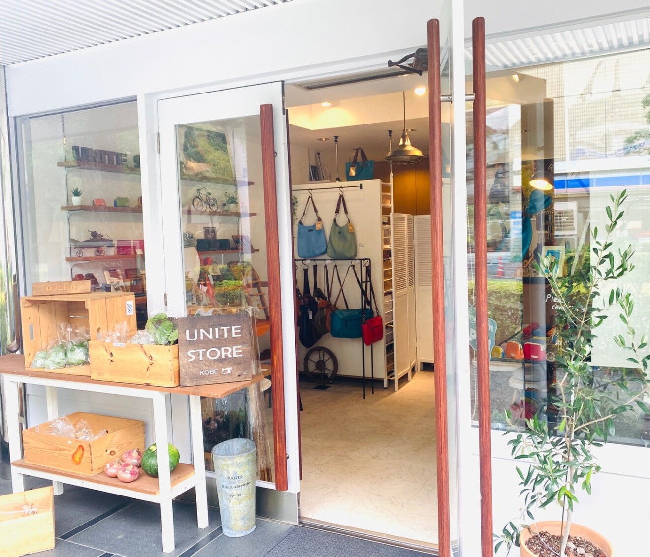 いとやん@旅する革職人×YouTube