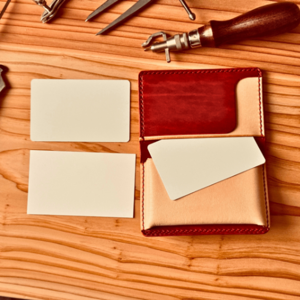 とっつぁん＠革職人「ぎゅ」