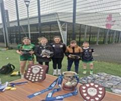 Féile Iomána na nGaelscoileanna in ómós Sheáin Mhig Aoidh