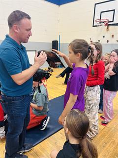 Owls & Hawks visit CETNS!