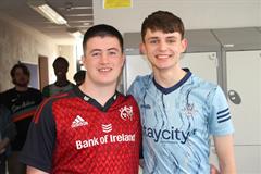 Lá na geansaithe spóirt ar son Stand4Féile
