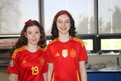 Lá na geansaithe spóirt ar son Stand4Féile