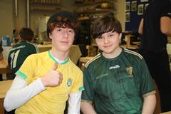 Lá na geansaithe spóirt ar son Stand4Féile