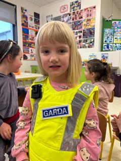 Visit from Garda Maria to Junior Infants!