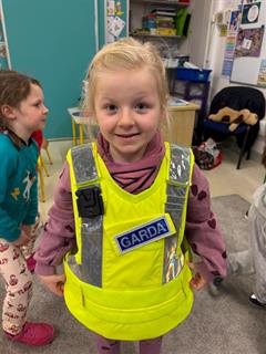 Visit from Garda Maria to Junior Infants!