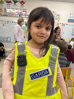 Visit from Garda Maria to Junior Infants!