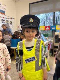 Visit from Garda Maria to Junior Infants!