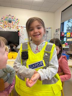 Visit from Garda Maria to Junior Infants!