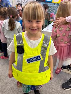 Visit from Garda Maria to Junior Infants!