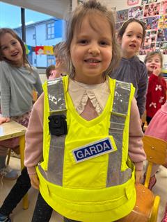Visit from Garda Maria to Junior Infants!