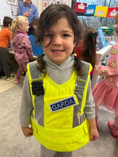 Visit from Garda Maria to Junior Infants!