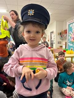 Visit from Garda Maria to Junior Infants!