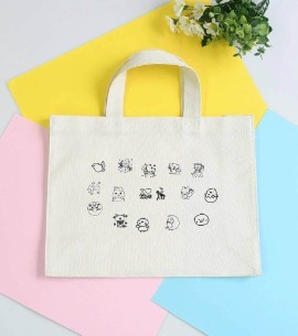 【卒園記念品】 オリジナル似顔絵バッグ(横型ポリエステルバッグ)　I　♡　Kids 様の写真