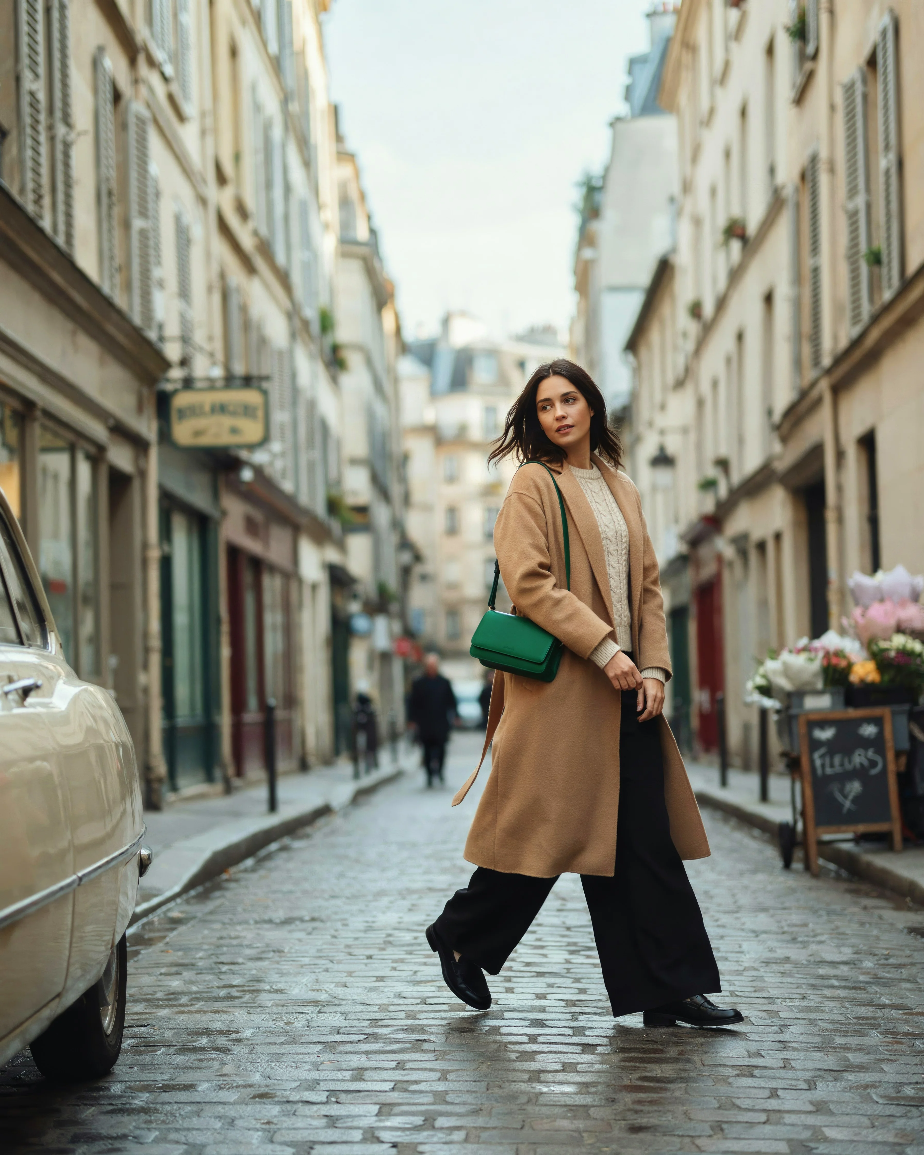 Change the red crossbody bag to emerald green: the photo after the edit