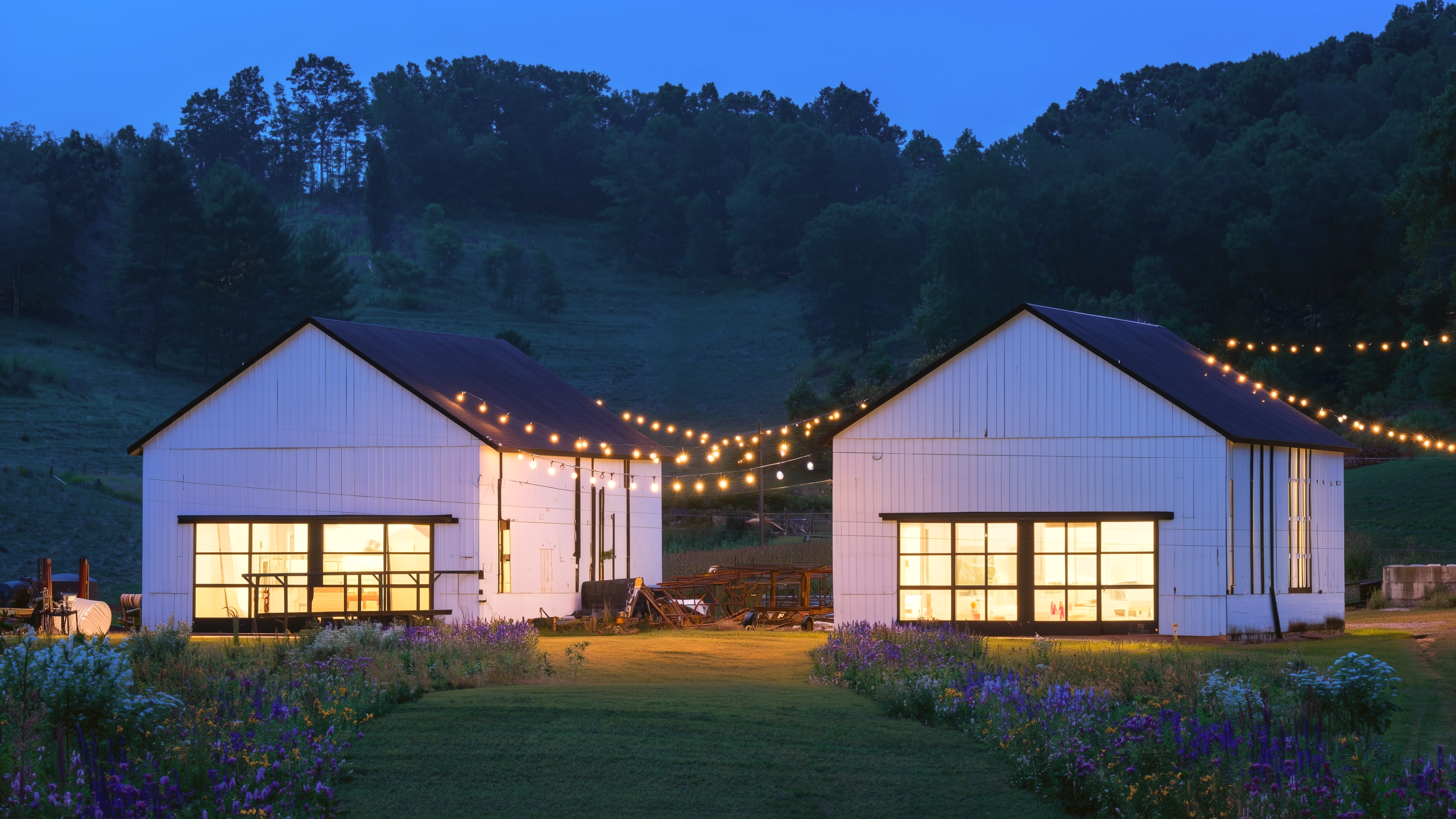 Red barns to a wedding venue
