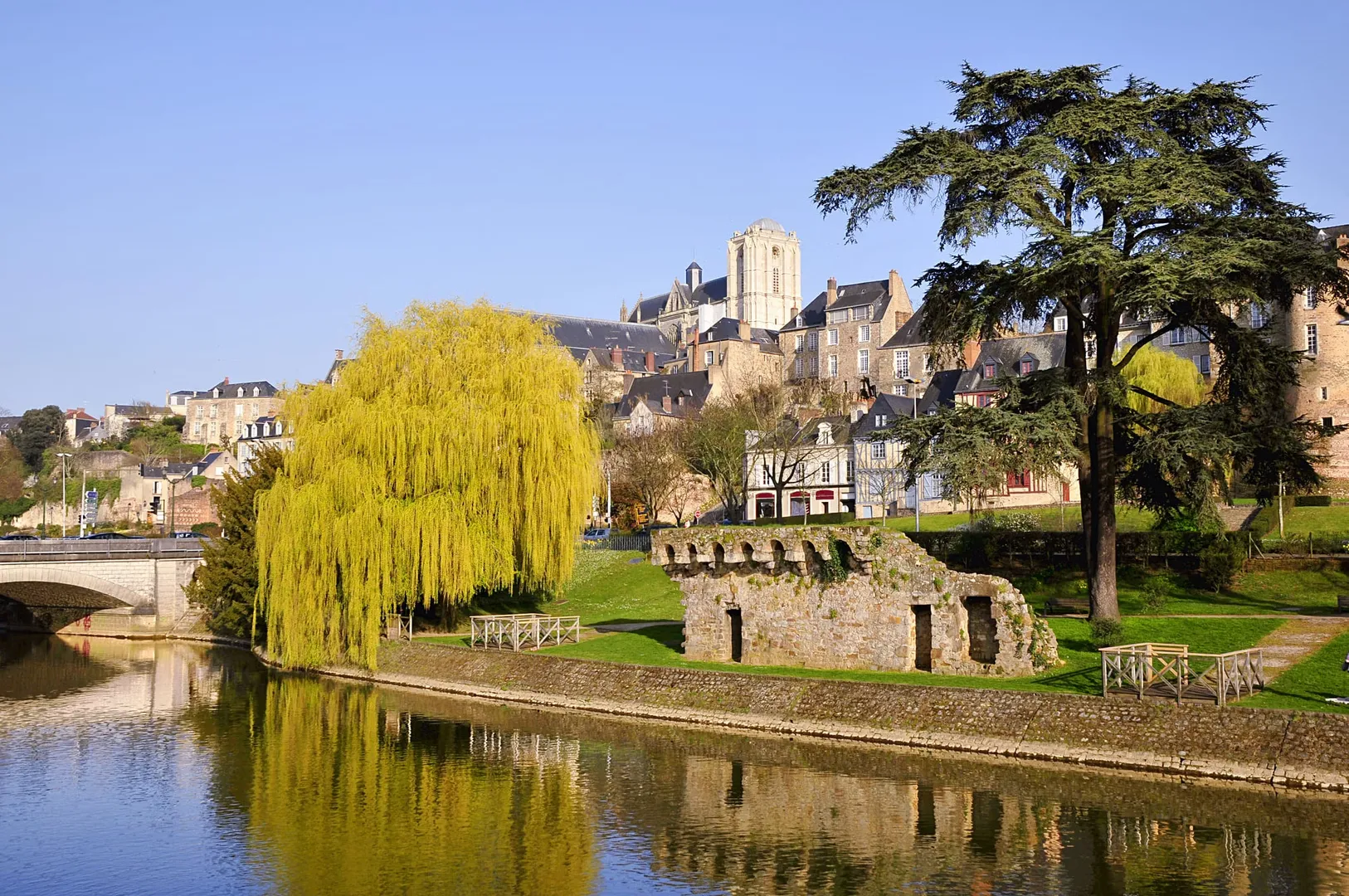 Fleuve Le Mans 