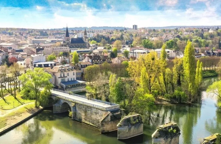 Vue aérienne de Poissy 