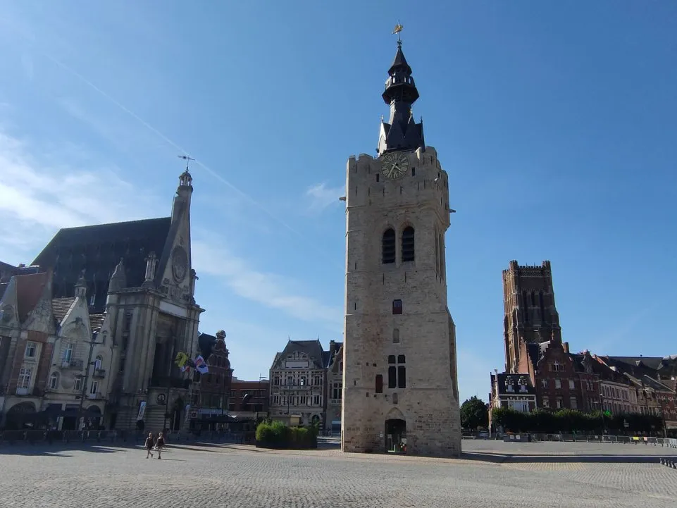 Grande place ville de Béthune 