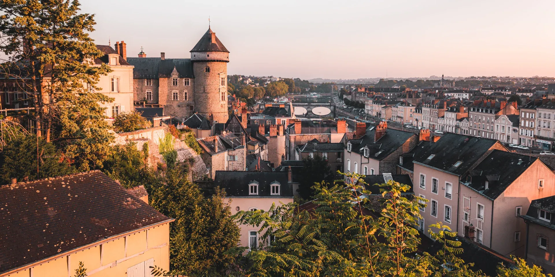 Vue aérienne du Centre Ville de Laval