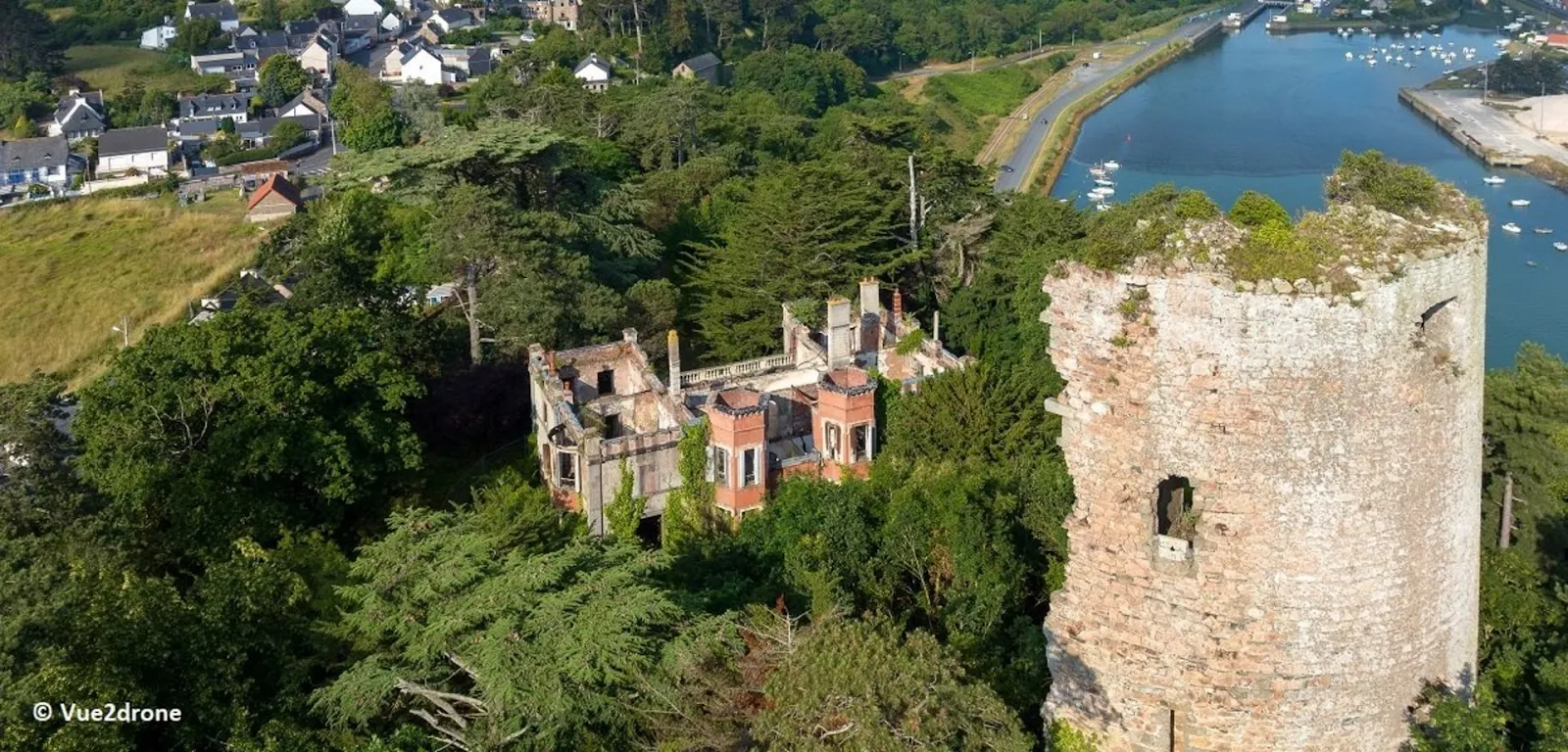 Investir dans le quartier de Cesson à Saint-Brieuc Vue aérinne ruines de Cesson Saint Brieuc