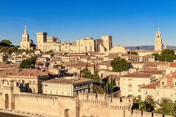 Investissement locatif à Avignon : où et pourquoi investir ? Vue aérienne Avignon