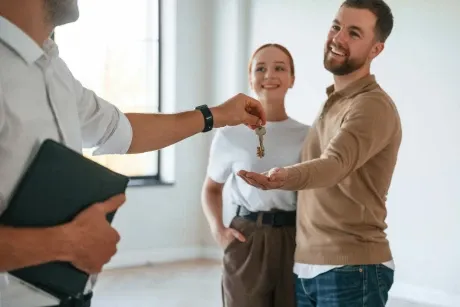 remise des clés aux locataires