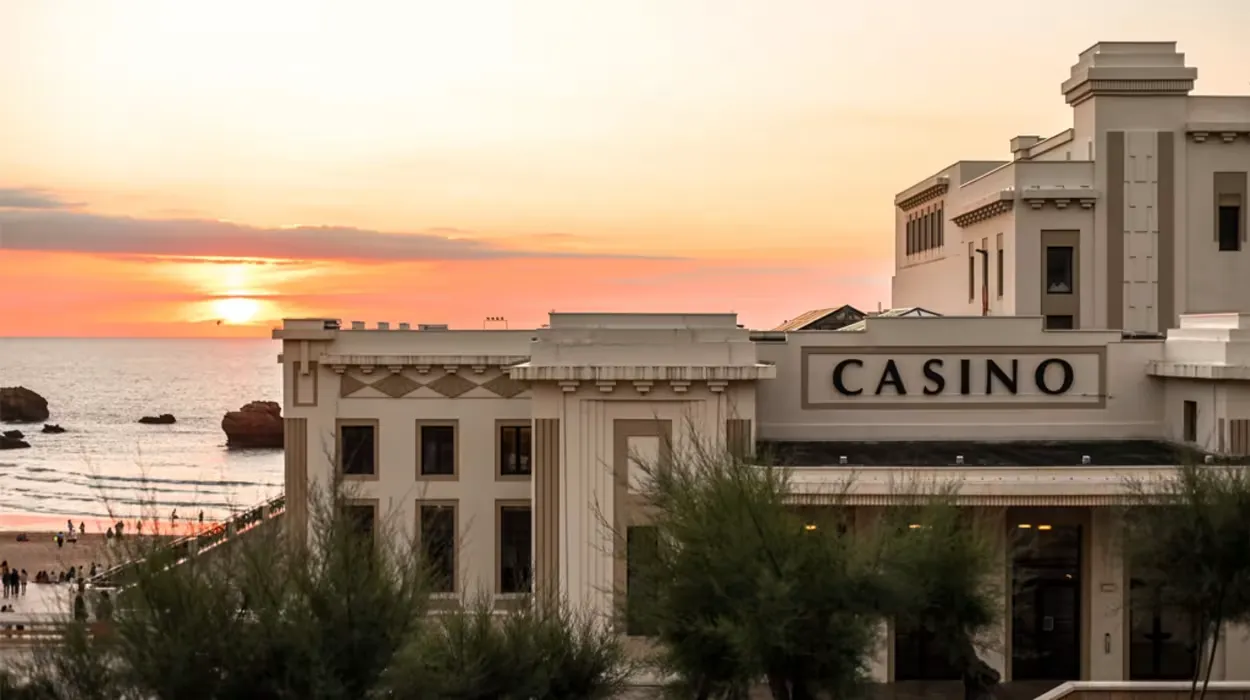 Investir dans le quartier Centre-ville / Casino de Biarritz Devanture du casino de Biarritz