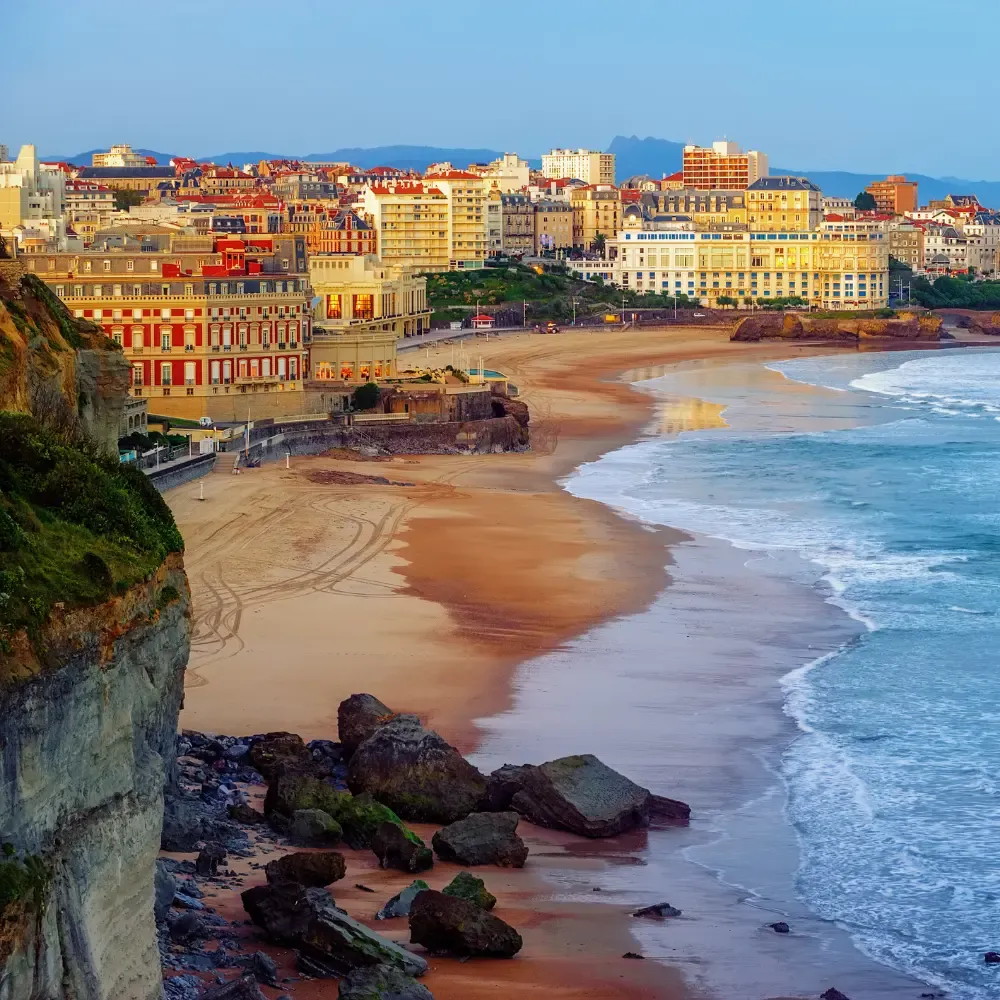 Investir dans le quartier Centre-ville / Casino de Biarritz Vue aérienne de la Grande Plage de Biarritz