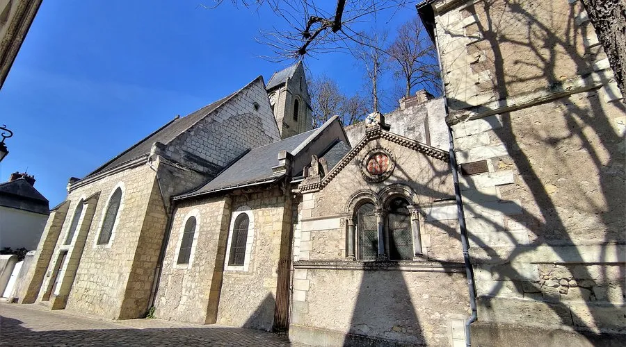 Investir dans le quartier Sainte-Radegonde à Tours Place de l'église de Sainte Radegonde Tours