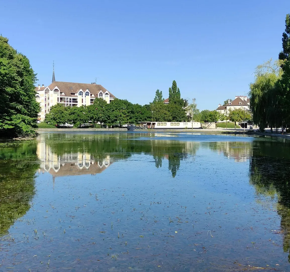 Lac port du canal Dijon 