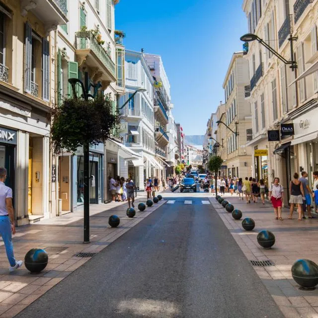 Rue d'Antibes Cannes 