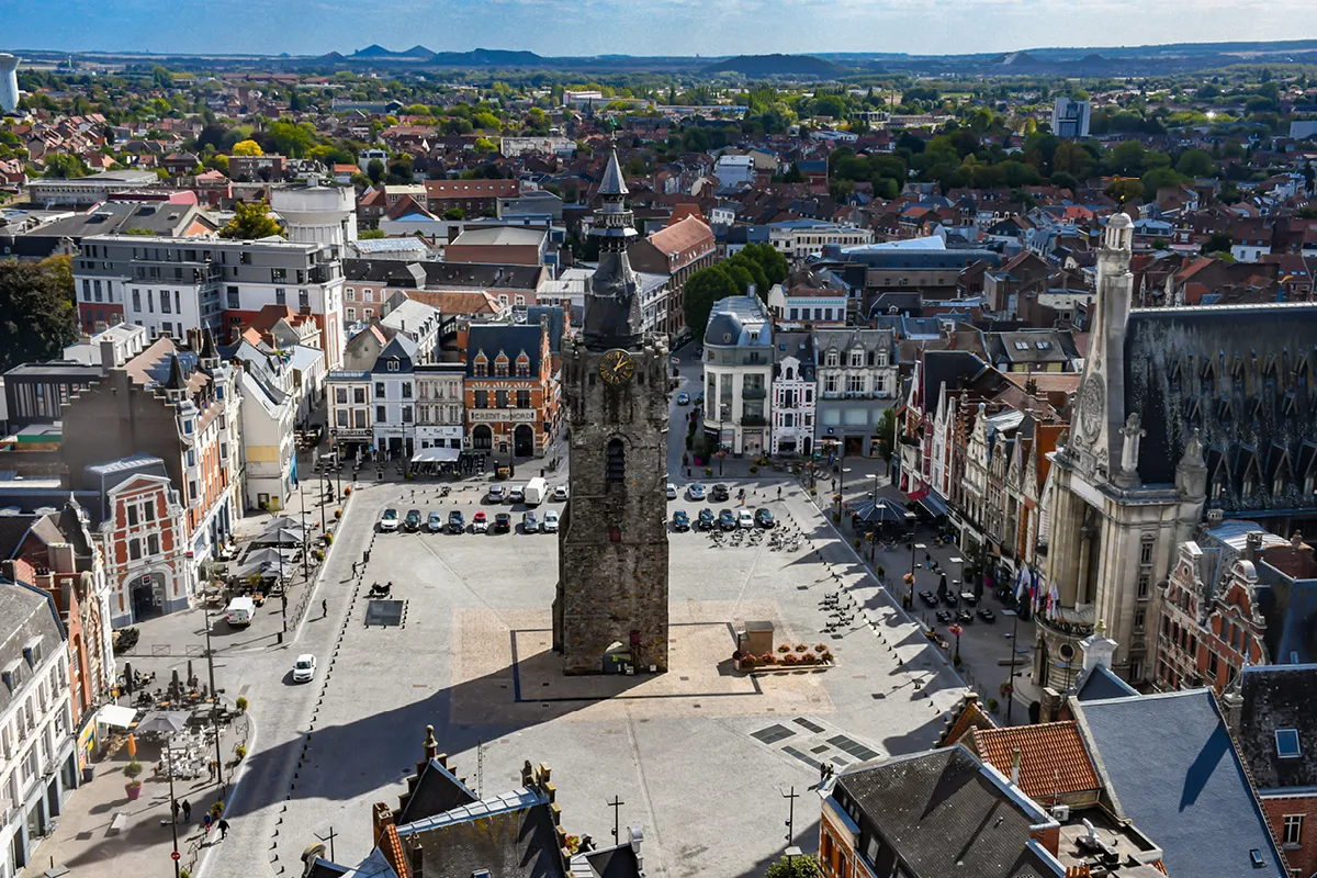 Investir dans le quartier Centre-ville / Grand-Place Béthune Vue aérienne centre ville de Béthune